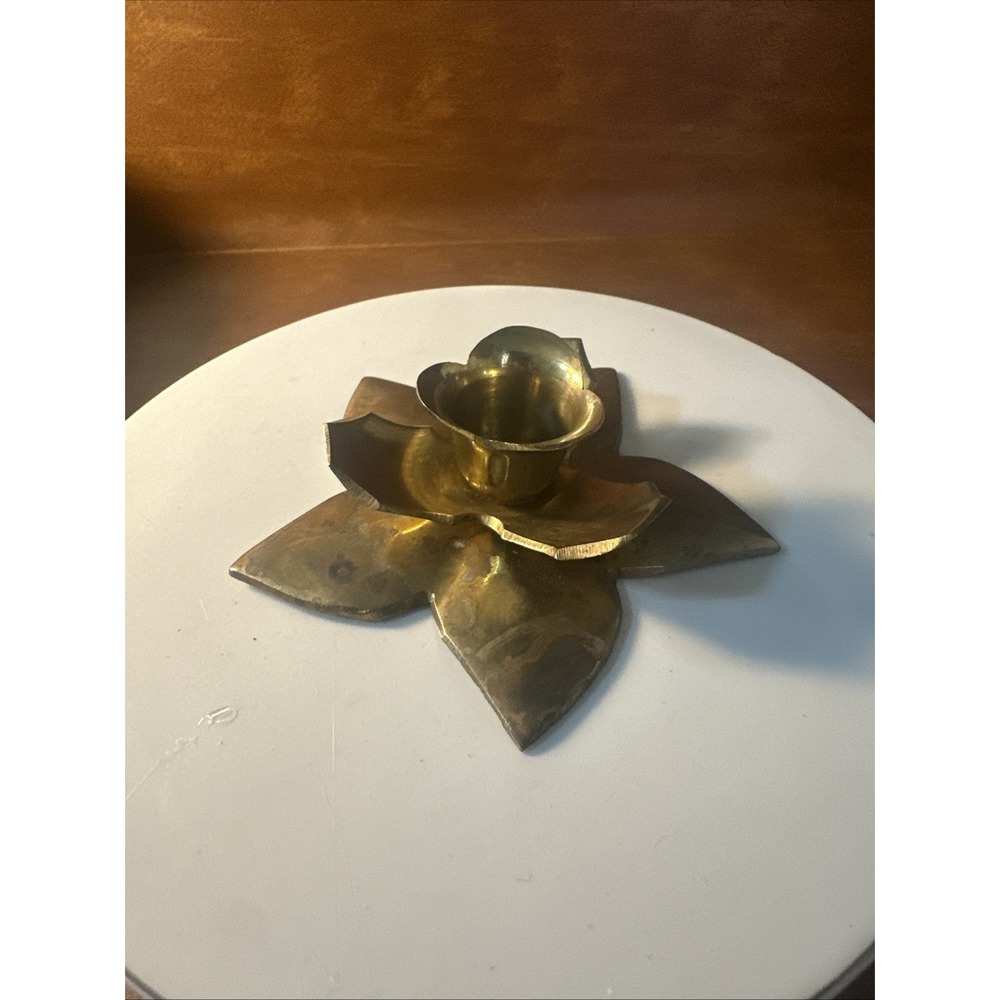 Vintage Brass Water Lily Leaves Petals Lotus Flower Floral Candlestick Holder